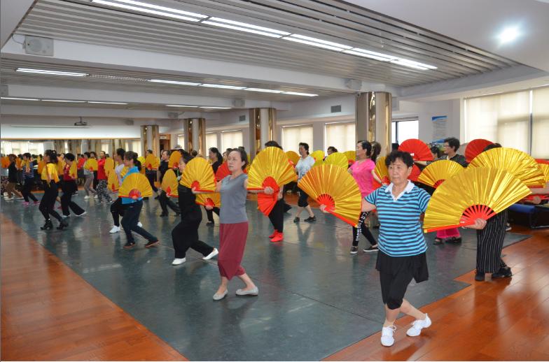 上海市社區(qū)<a href=http://www.yingdedao.com target=_blank class=infotextkey>健身</a>俱樂部 上海市社區(qū)<a href=http://www.yingdedao.com target=_blank class=infotextkey>健身</a>俱樂部