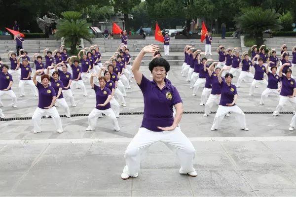上海市社區(qū)<a href=http://www.yingdedao.com target=_blank class=infotextkey>健身</a>俱樂部