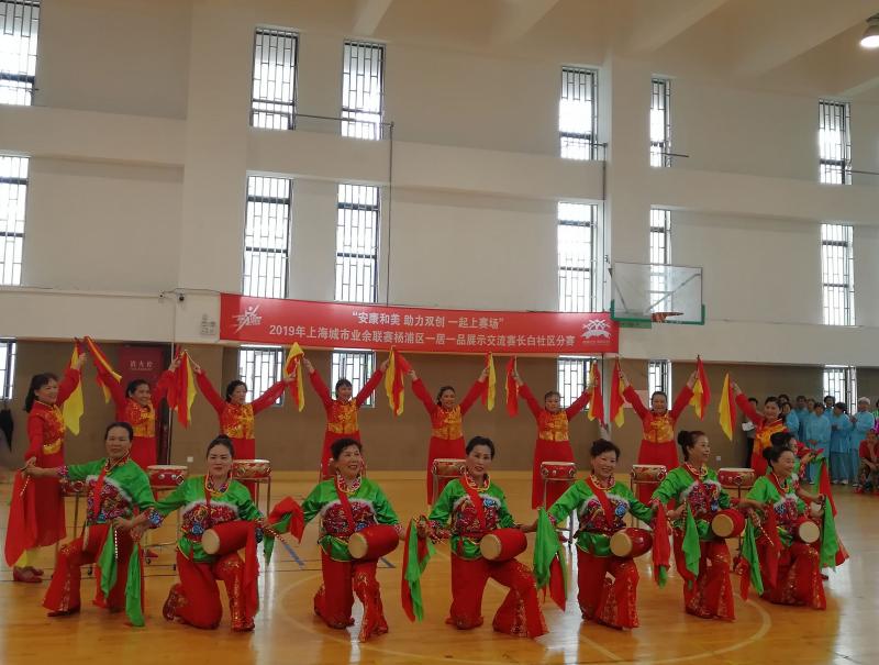上海市社區(qū)<a href=http://www.yingdedao.com target=_blank class=infotextkey>健身</a>俱樂部