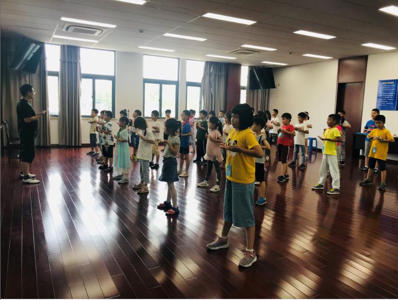 上海市社區(qū)<a href=http://www.yingdedao.com target=_blank class=infotextkey>健身</a>俱樂部