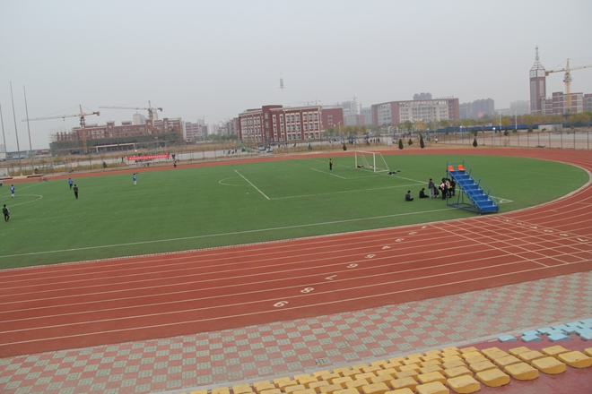 北京交通大學(xué)黃驊分校4*4<a href=http://www.yingdedao.com target=_blank class=infotextkey>塑膠跑道</a>工程實(shí)例