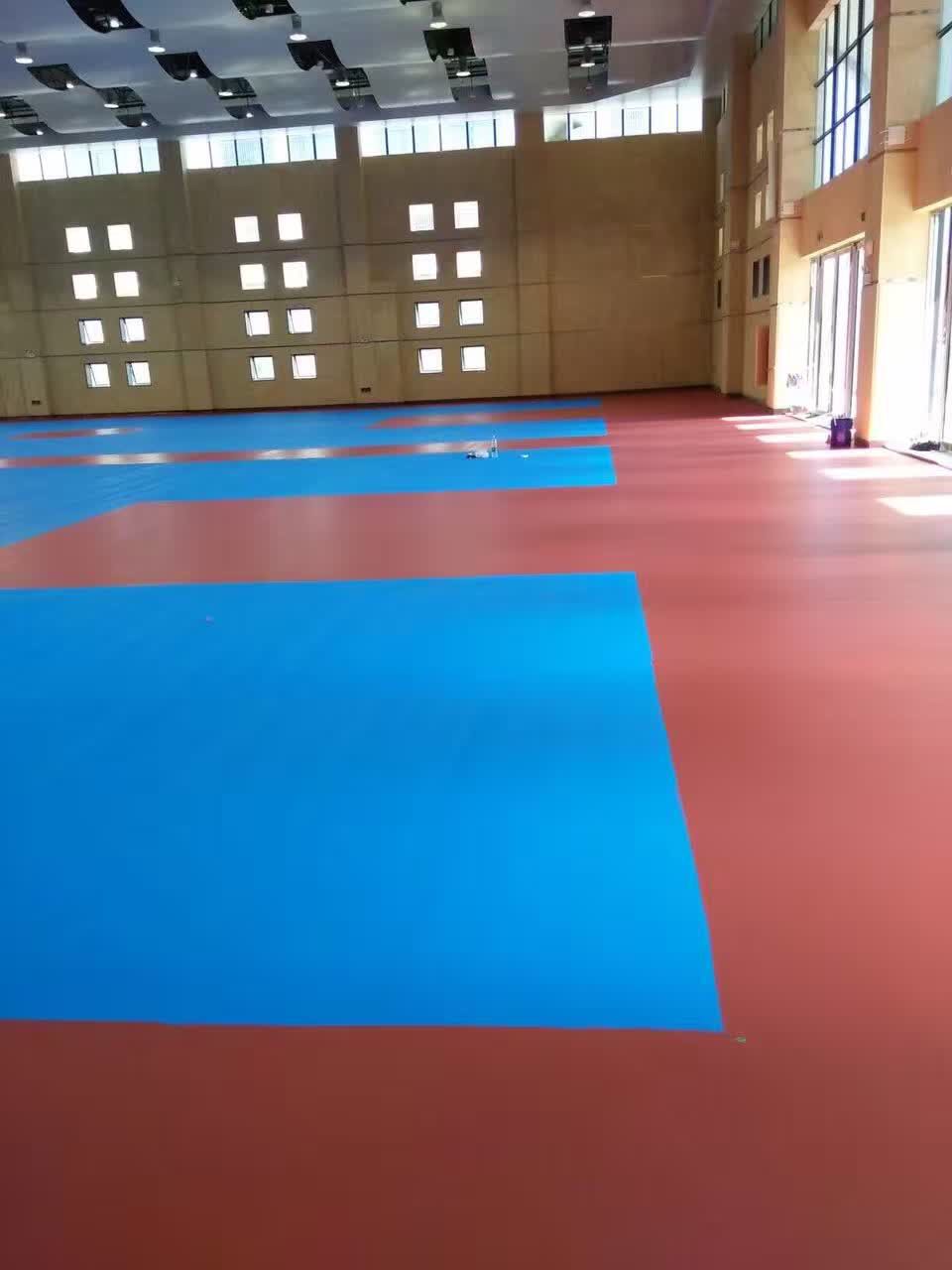 深圳龍崗室內(nèi)<a href=http://www.yingdedao.com target=_blank class=infotextkey>硅PU</a>球場