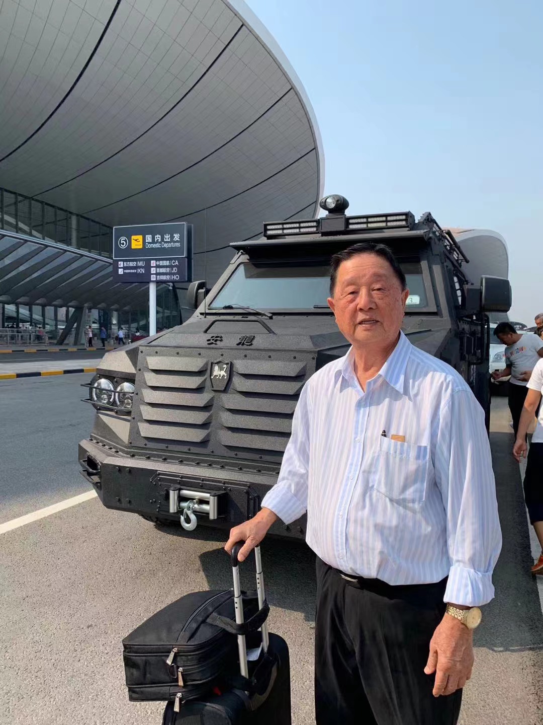 圖2：2019年在北京參加國(guó)慶閱兵大典.jpg