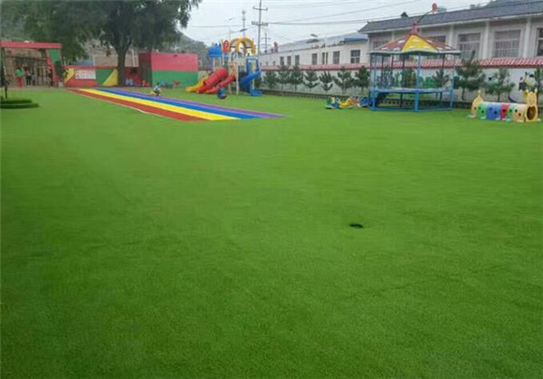 幼兒園<a href=http://www.yingdedao.com target=_blank class=infotextkey>塑膠跑道</a>