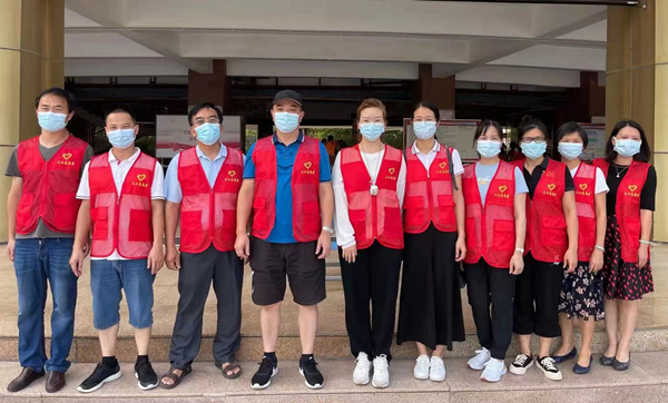 火炬三小：我為群眾辦實事 一線助力疫情防控