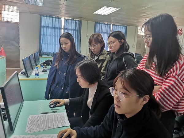 開發(fā)區(qū)第五小學(xué)承辦區(qū)道德與法治論文評審工作