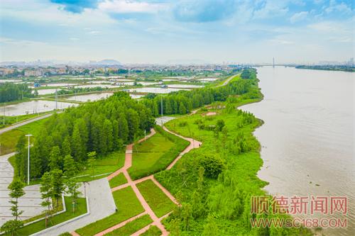 再現(xiàn)水清岸綠魚翔淺底美景
