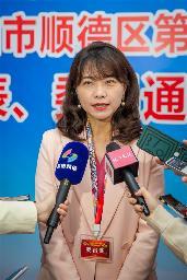 5名政協(xié)委員亮相首場(chǎng)“委員通道”