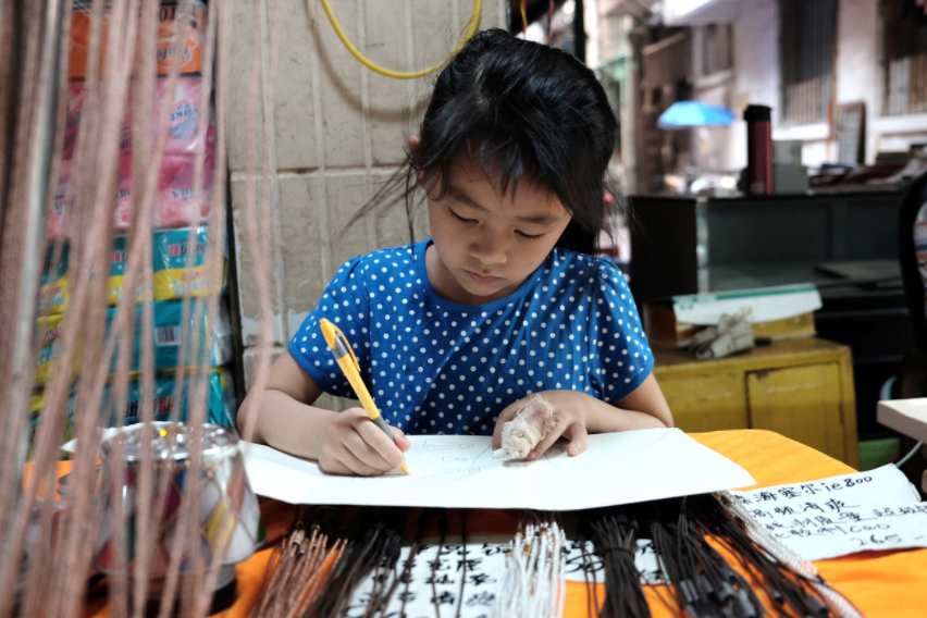 9歲小學生因“特殊體質(zhì)”火了，一做數(shù)學題就過敏，醫(yī)生解釋亮了