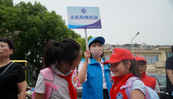 首個(gè)因“雙減”被開除的老師，引發(fā)家長憤怒，口無遮攔的人真可怕