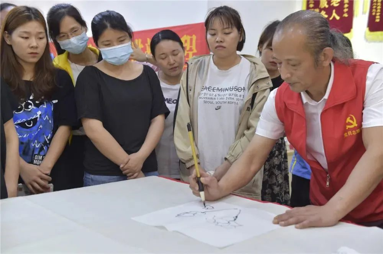 20210407板芙鎮(zhèn)女職工享免費國畫培訓(xùn) 主題創(chuàng)作獻禮建黨100周年(1)02.jpg