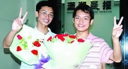 他是湖南高考狀元，考上北京師范大學(xué)卻不去，復(fù)讀一年中了狀元