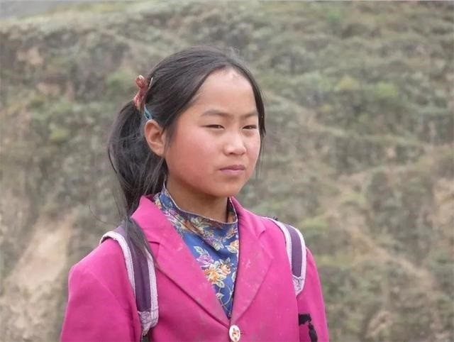 孫女高考成績(jī)47分，爺爺含淚求復(fù)查成績(jī)，成績(jī)公開后讓人難受不已