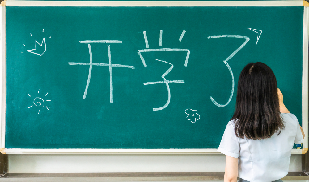 大一新生偷拍女學生被抓，湖北工大將其勸退，網(wǎng)友：心疼他父母