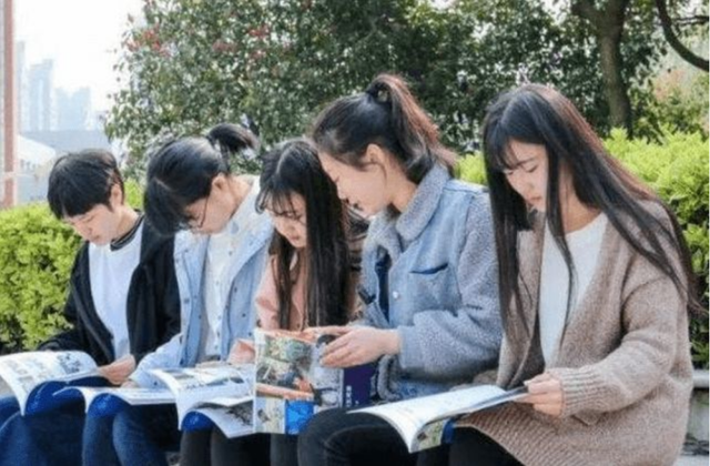 高考“600分”VS現(xiàn)金“600萬”，你會(huì)選哪個(gè)？學(xué)生黨答案出奇一致