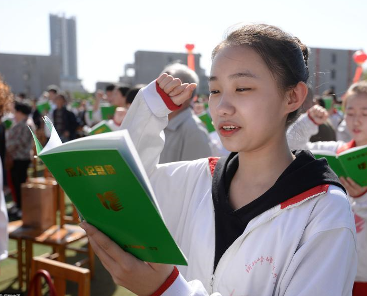 2022年高考迎來大變化，一二三本或?qū)⒉粡?fù)存在，考生不知是喜是憂