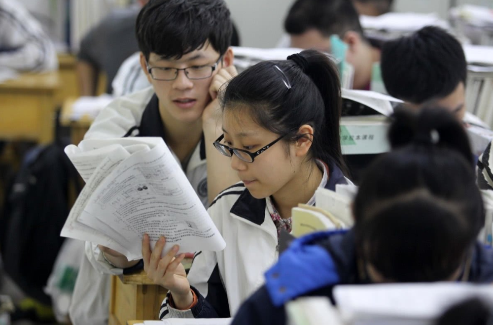 高考結(jié)束后，回收草稿紙成考生一大疑惑，直接帶走不是更方便嗎？