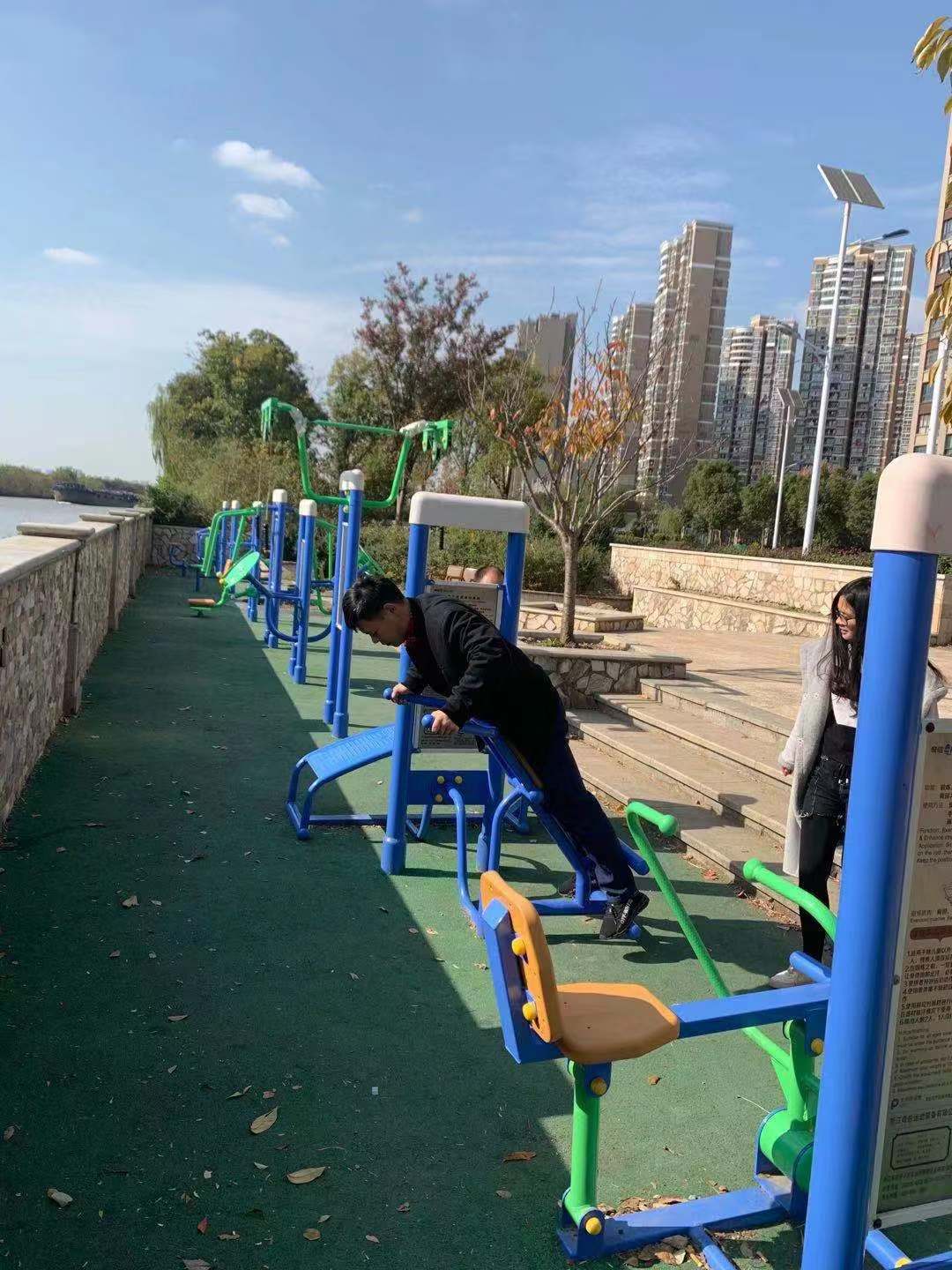 青浦區(qū)白鶴鎮(zhèn)白虬江益智健身點