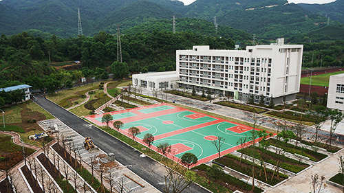 20年重慶市體育運(yùn)動(dòng)學(xué)校室內(nèi)外硅PU場地